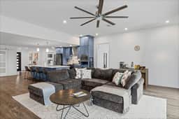 Coastal Luxe Retreat - Image 2