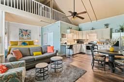 *The Poolside Studio*-Lounge, Pool, Wifi - Image 2