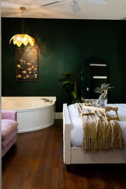 Honeymoon Room | Team Joseph Ellen - Image 5