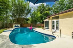 Sherylee's Poolside Retreat | Team Josep - Image 3
