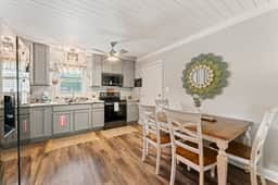 *The Poolside Cottage"-Wifi/Pool - Image 3