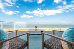 "Seaside Serenity"- Pool Table, Hot Tub, - Image 2