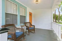 *Orange Door Bungalow*- Central, Cozy, 3 - Image 3