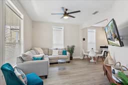 *Historic bungalow* (2) 1 - Image 5