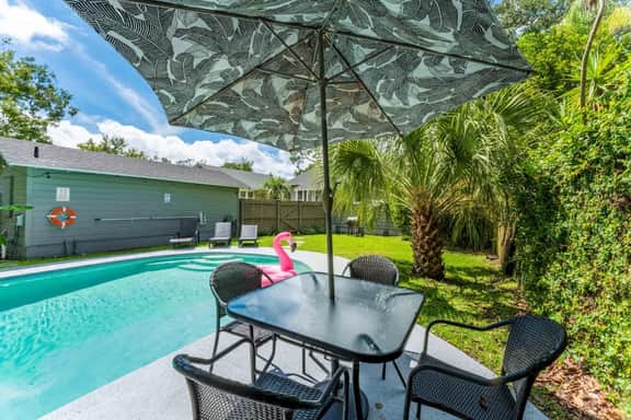 *Dancy Street Dream*- POOL, WIFI, W/D, B - Image 3