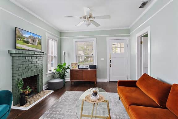 *Cozy San Marco Retreat*- 3BR, WIFI, W/D - Image 2