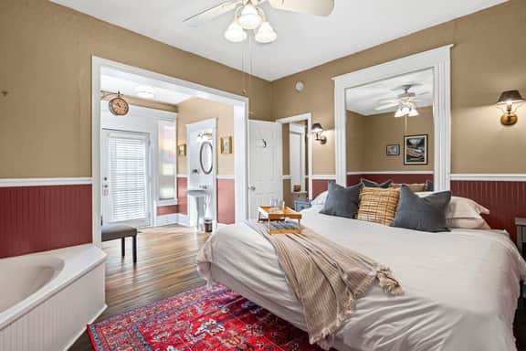 Pullman Room | Team Joseph Ellen - Image 3