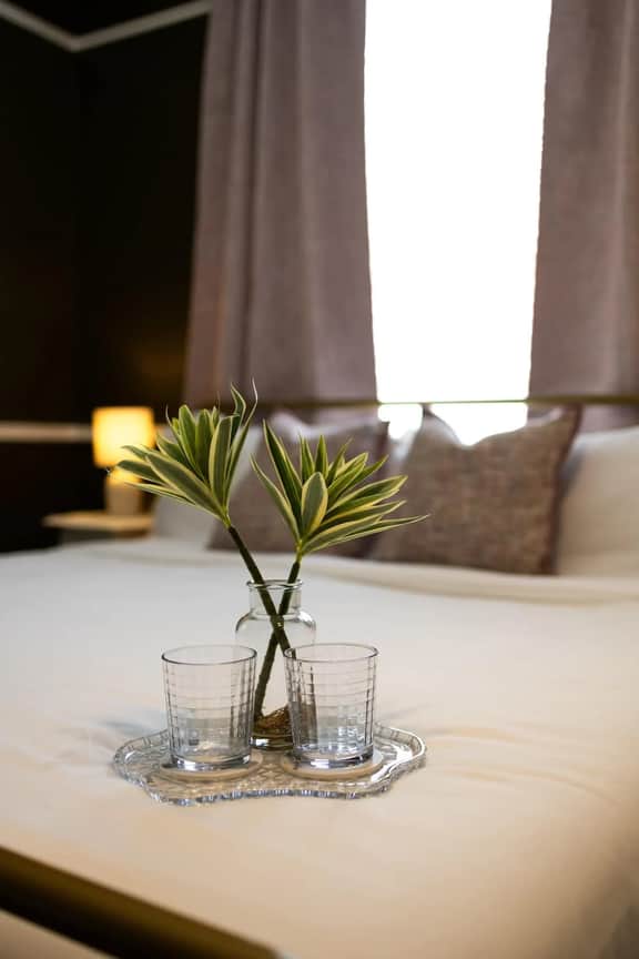 Porcelain Room | Team Joseph Ellen - Image 3