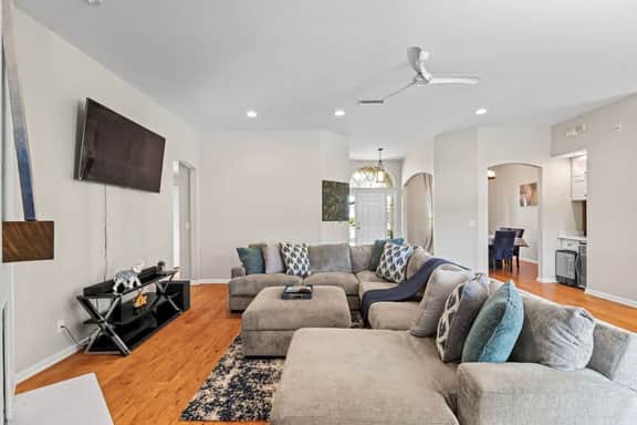 Peacock Shores | Team Joseph Ellen - Image 4