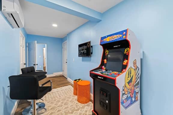 “Perfectly Peachy” Game Room, Grill - Image 4