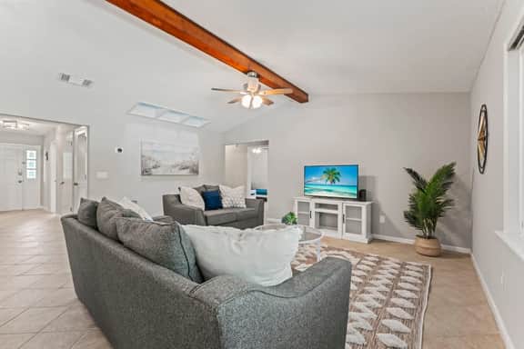"Serenity at Chatwood" Pool, Hammock,  G - Image 2
