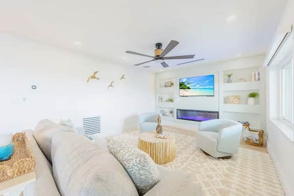 "Seaside Serenity"- Pool Table, Hot Tub, - Image 4