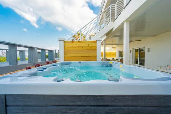 "Seaside Serenity"- Pool Table, Hot Tub, - Image 3
