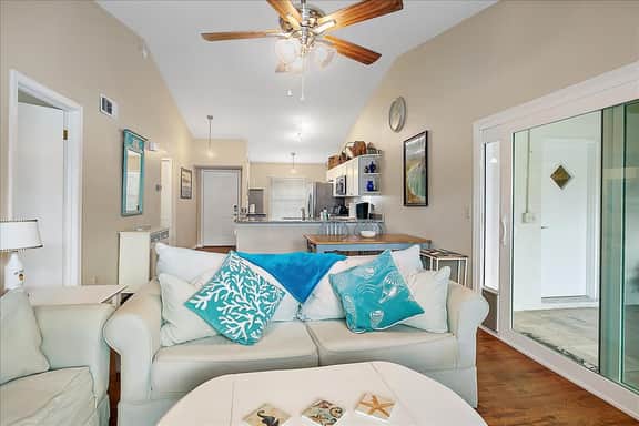 *Malibu Cottage on L - Image 4