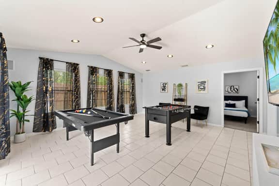Golden Spike Oasis I Heated Pool - Image 5