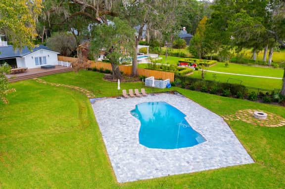 "Waterfront Paradise" Dock, Pool, Boatho - Image 2
