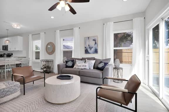 "Luxury Beach Escape"- Grill, Fenced Yar - Image 5