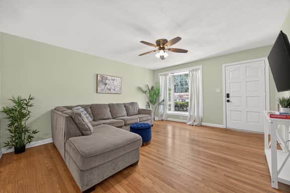 *Pure GOLD on Emerald Isle*- 4BR, Patio, - Image 3