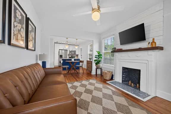 The Dellwood Cottage - Image 2