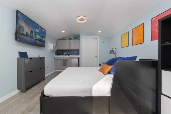 Blue Palm Cottage | Team Joseph Ellen - Image 1