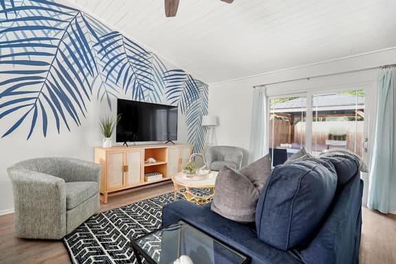 *Beach Getaway*- PATIO, STYLISH, 3BR - Image 1