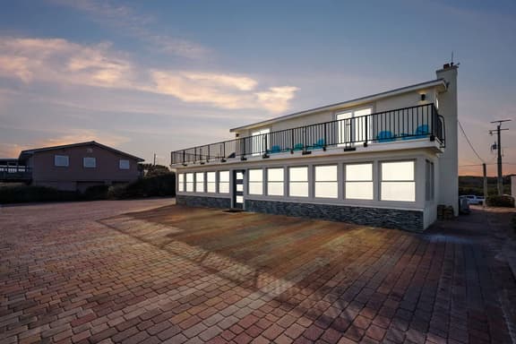 *Ocean Front Estate*- BEACHFRONT, PATIO, - Image 1