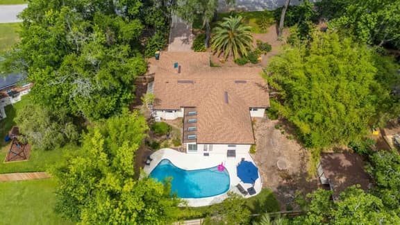 Sherylee's Poolside Retreat | Team Josep - Image 1