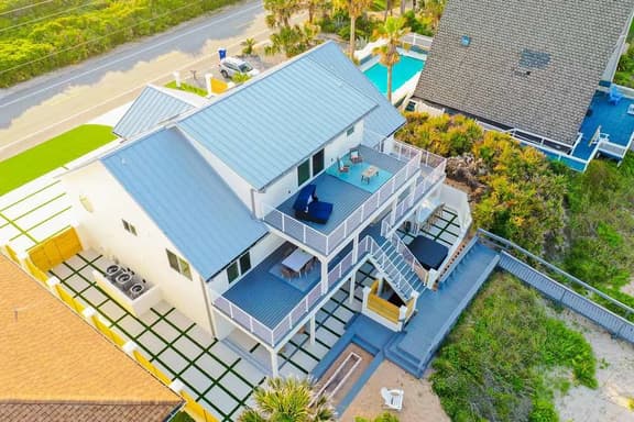 "Seaside Serenity"- Pool Table, Hot Tub, - Image 1