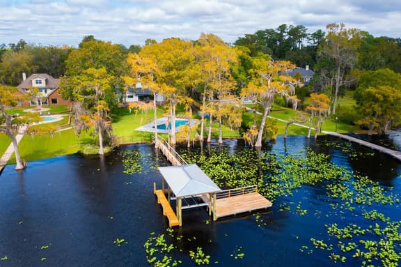 "Waterfront Paradise" Dock, Pool, Boatho - Image 1