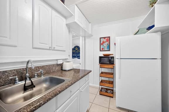 King Davis Cottage - Image 1