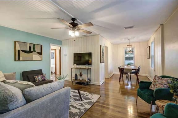 Cozy Jacksonville Bungalow - Image 1